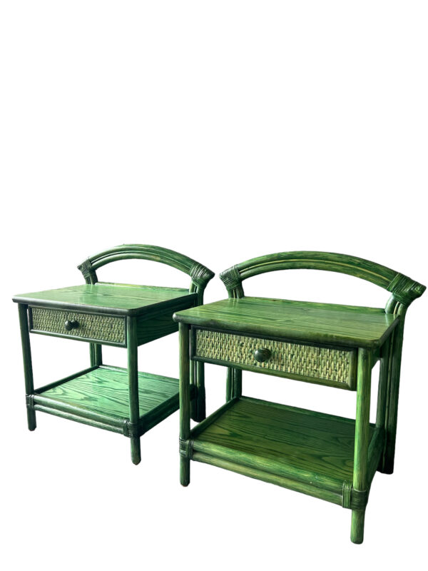 Commode et tables de chevet en rotin