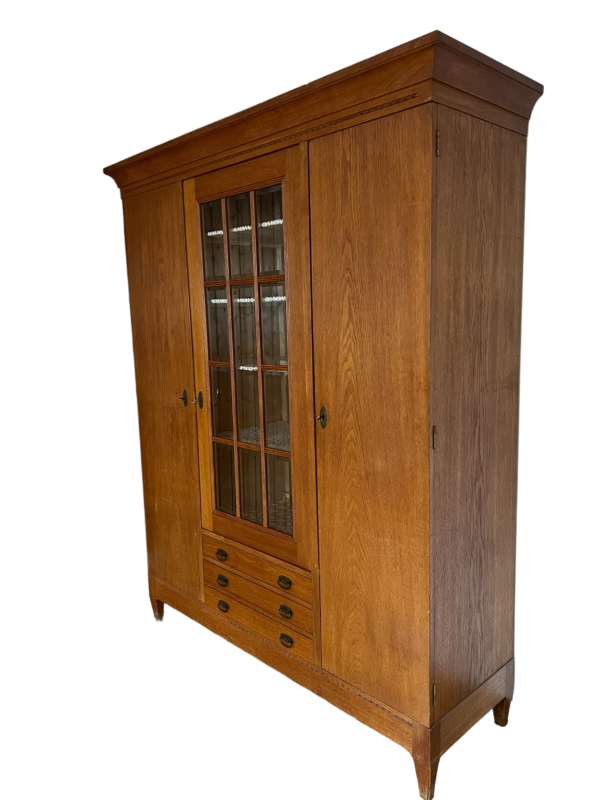 Armoire ancienne