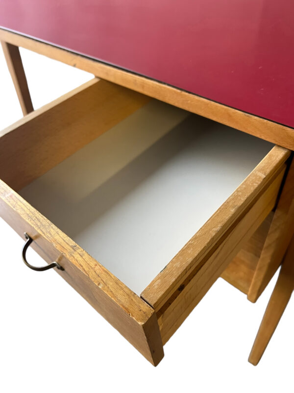 Bureau en formica