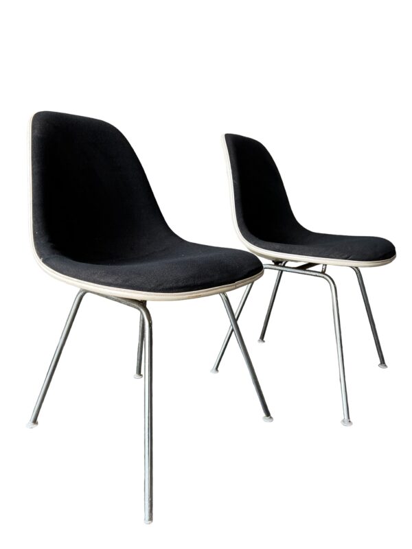 Paire de chaises Charles & Ray Eames DSX