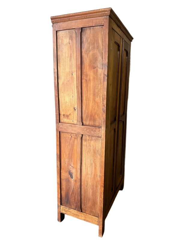 Armoire parisienne