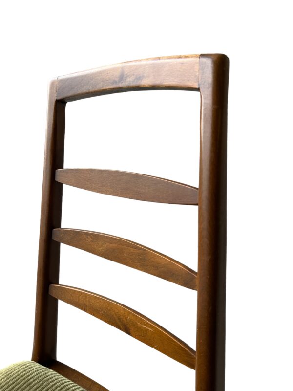 4 chaises de salle à manger scandinaves