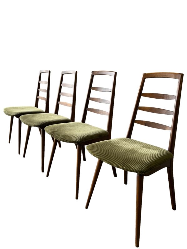 4 chaises de salle à manger scandinaves