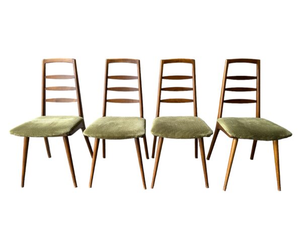 4 chaises de salle à manger scandinaves