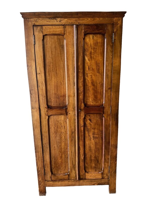 Armoire parisienne