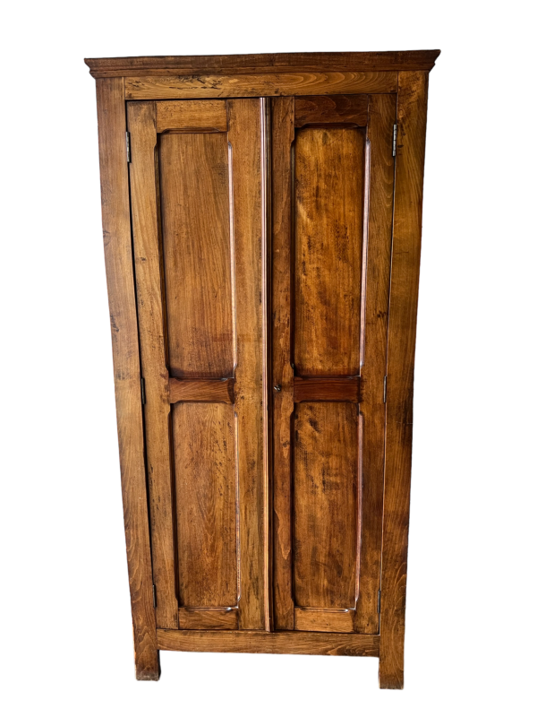 Armoire parisienne