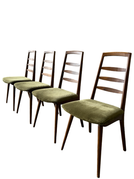 4 chaises de salle à manger scandinaves