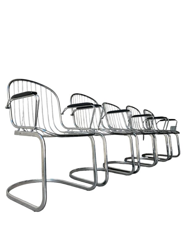 Série de 5 chaises italienne conçues dans le style de Gastone Rinaldi.