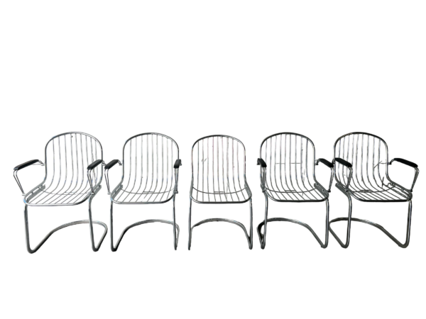 Série de 5 chaises italienne conçues dans le style de Gastone Rinaldi.