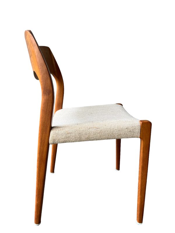 Ensemble de salle à manger extensible et chaises par Niels Otter Møller