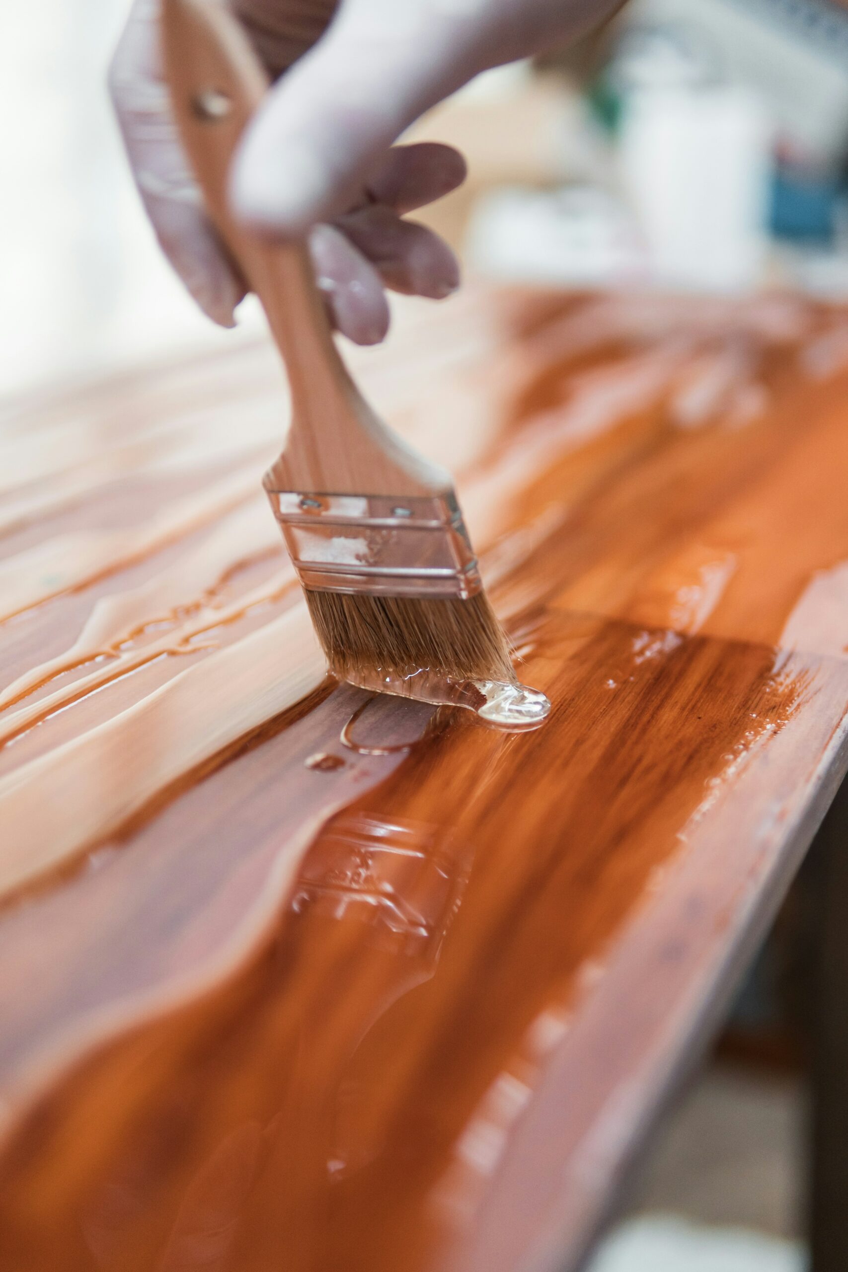 Quelles étapes pour restaurer un meuble en bois ?