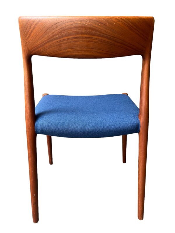 Serie de 5 chaises de Niels Otter Moller, model 77