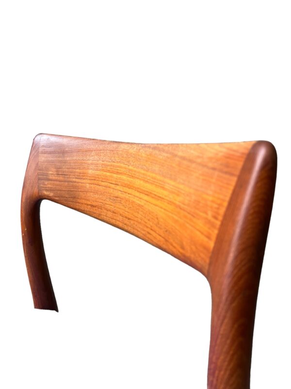 Serie de 5 chaises de Niels Otter Moller, model 77