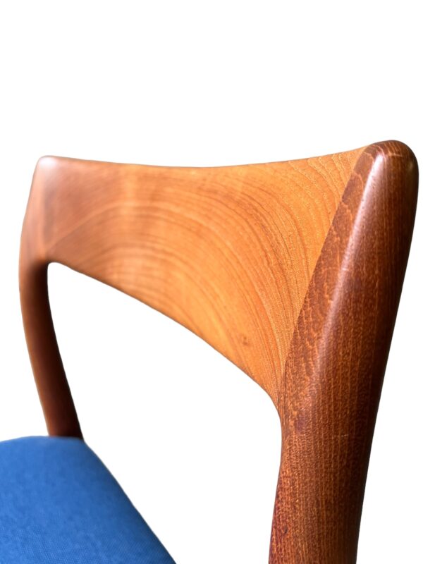 Serie de 5 chaises de Niels Otter Moller, model 77