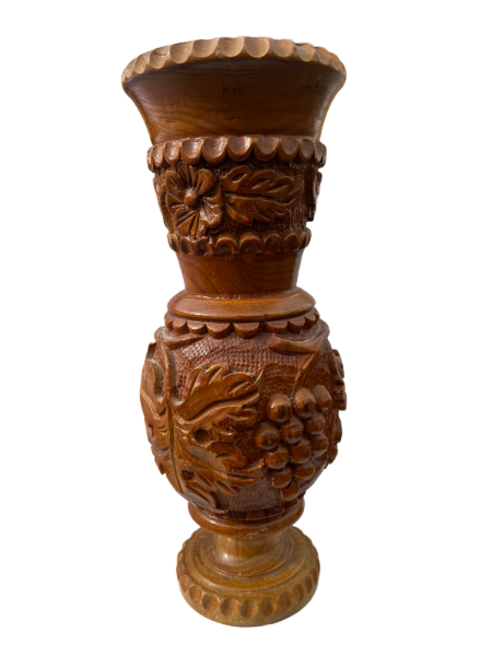 Vase ethnique en bois sculpté