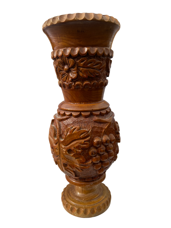 Vase ethnique en bois sculpté