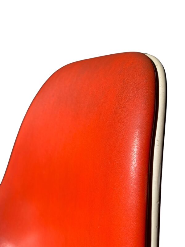 Chaise La Fonda conçue par Charles & Ray Eames pour Herman Miller