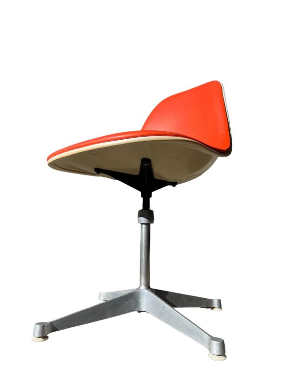 Chaise La Fonda conçue par Charles & Ray Eames pour Herman Miller