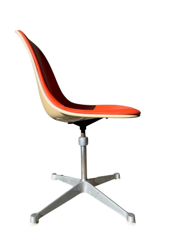 Chaise La Fonda conçue par Charles & Ray Eames pour Herman Miller