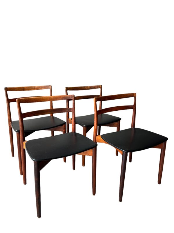 Suite de 4 chaises scandinaves, Harry Østergaard