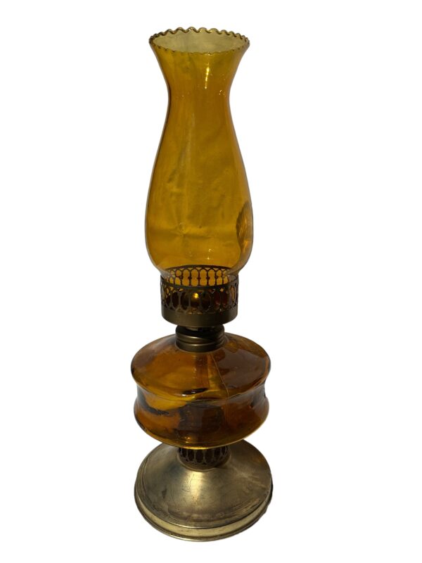 Lampe a petrole en verre ambre jaune