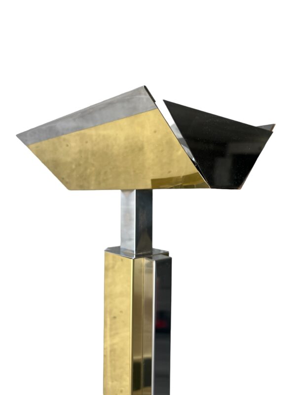 paire de lampadaire en laiton et chrome par Lumina