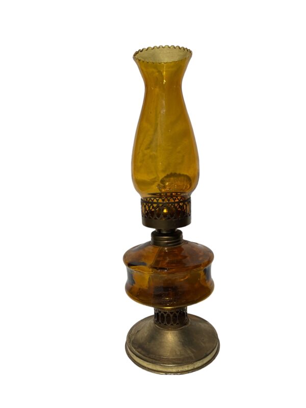 Lampe a petrole en verre ambre jaune