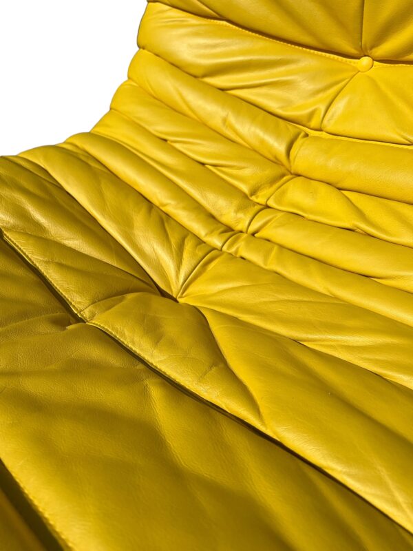 Fauteuil en cuir jaune Togo