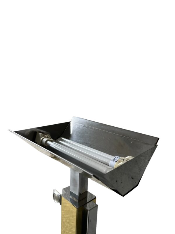 paire de lampadaire en laiton et chrome par Lumina