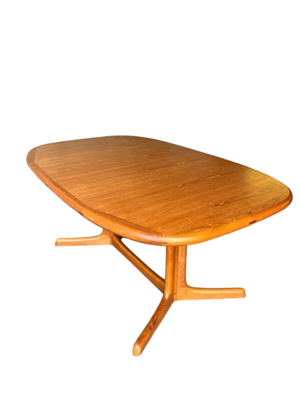 Table de salle a manger extensible Dyrlund