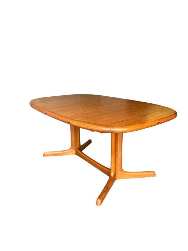 Table de salle a manger extensible Dyrlund