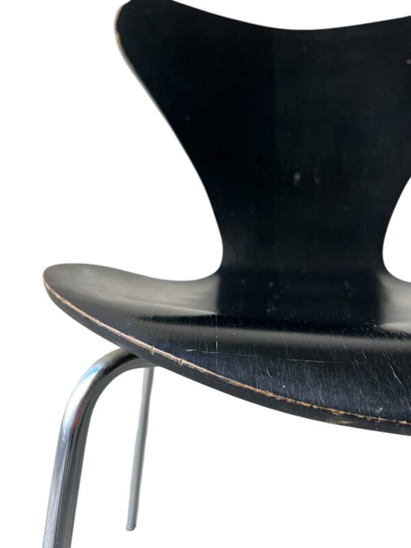 Serie de 5 chaises modele série 7 de Fritz Hansen