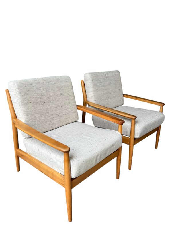 Paire de Fauteuils scandinave en bois de Hêtre massif