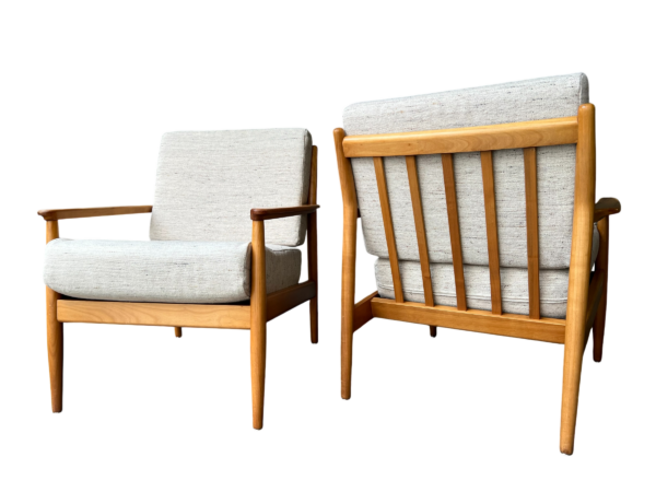 Paire de Fauteuils scandinave en bois de Hêtre massif