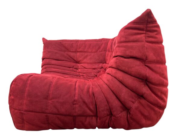 Canapé d'angle TOGO, Ligne Roset de couleur rouge sang