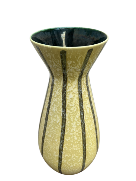 Vase numéroté en céramique et faience fabriqué en Allemagne dans les années 1960'/1970'.