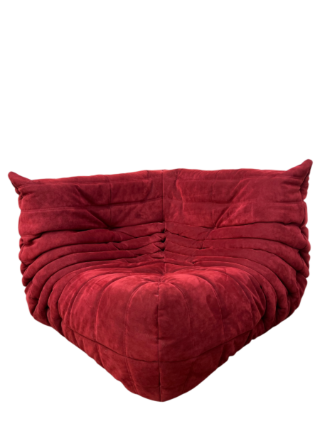 Canapé d'angle TOGO, Ligne Roset de couleur rouge sang