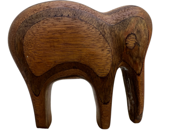 Statuette d'un elephant en bois de teck