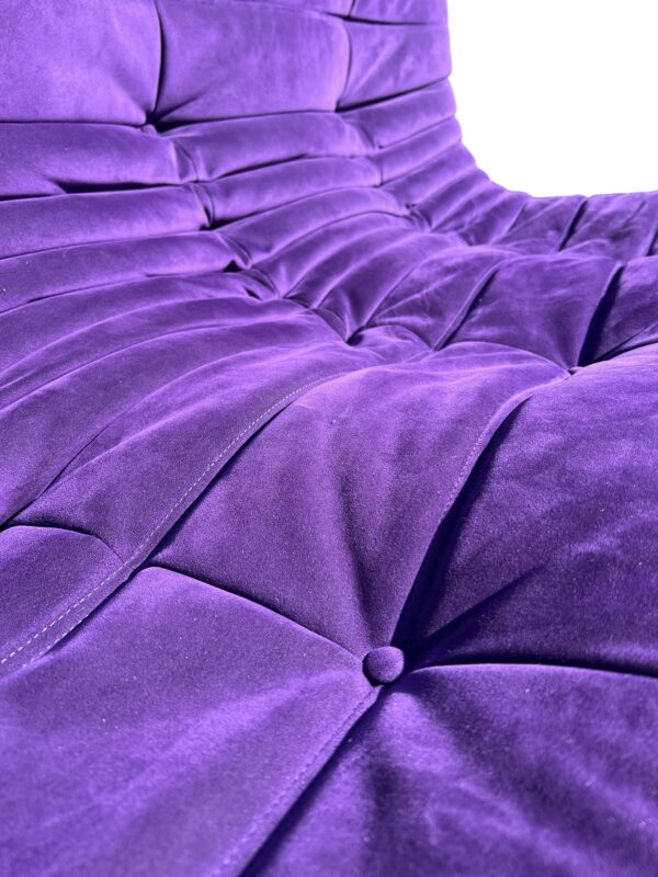 Set de 3 pièces de canapés TOGO en Alcantara violet, Ligne Roset