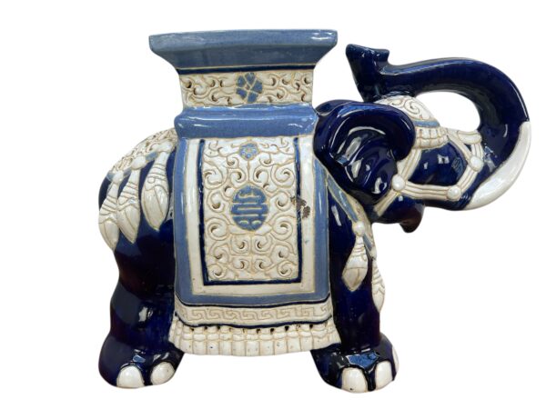 éléphant décoratif bleu , porte plante en céramique