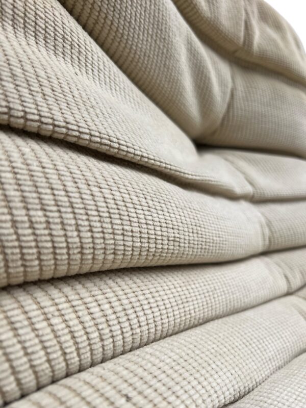 canapé 3 places togo, ligne roset en coton beige