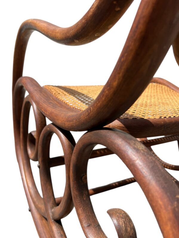 Fauteuil à bascule Thonet