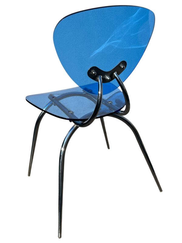 Chaise JTW en acrylique bleu