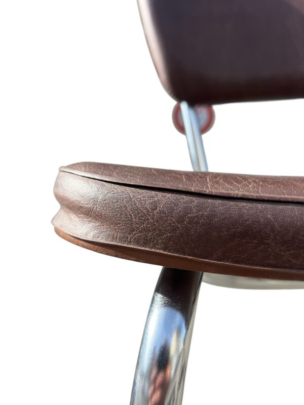 Série de 8 chaises de cuisine Kitch