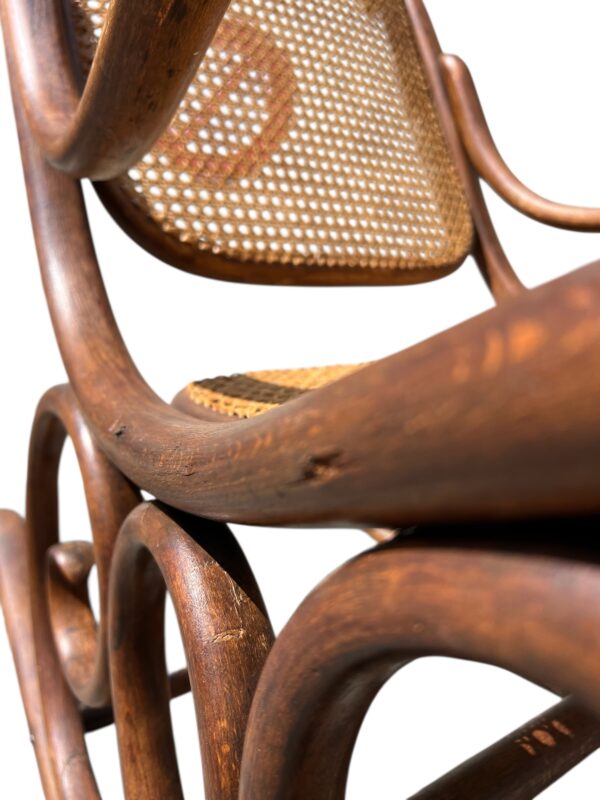 Fauteuil à bascule Thonet