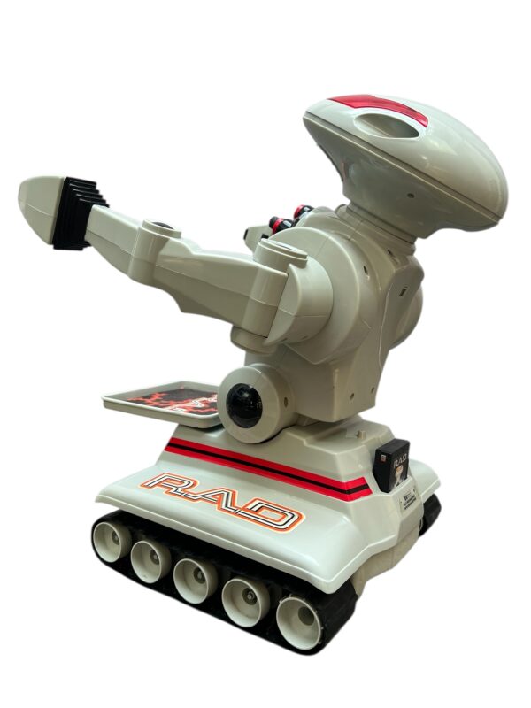 Robot Toymax par R.A.D fabriqué en 1998.