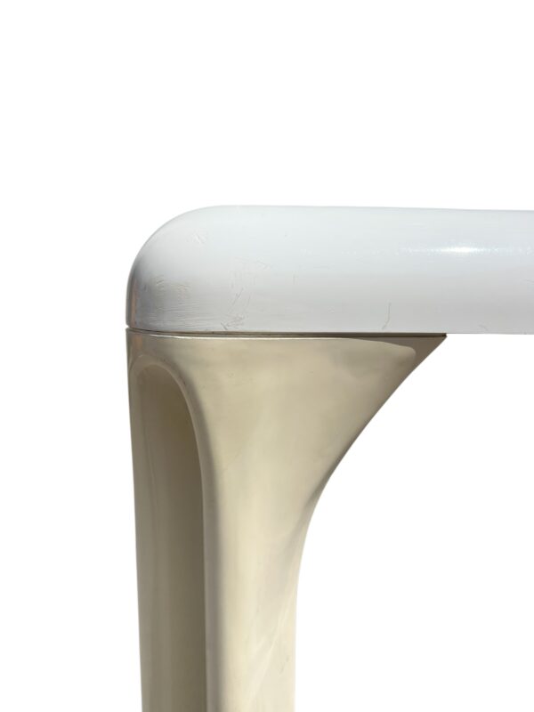 table et chaises de vico magistretti pour artemide années 1970