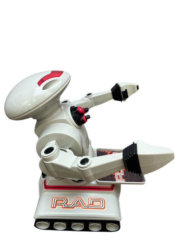 Robot Toymax par R.A.D fabriqué en 1998.