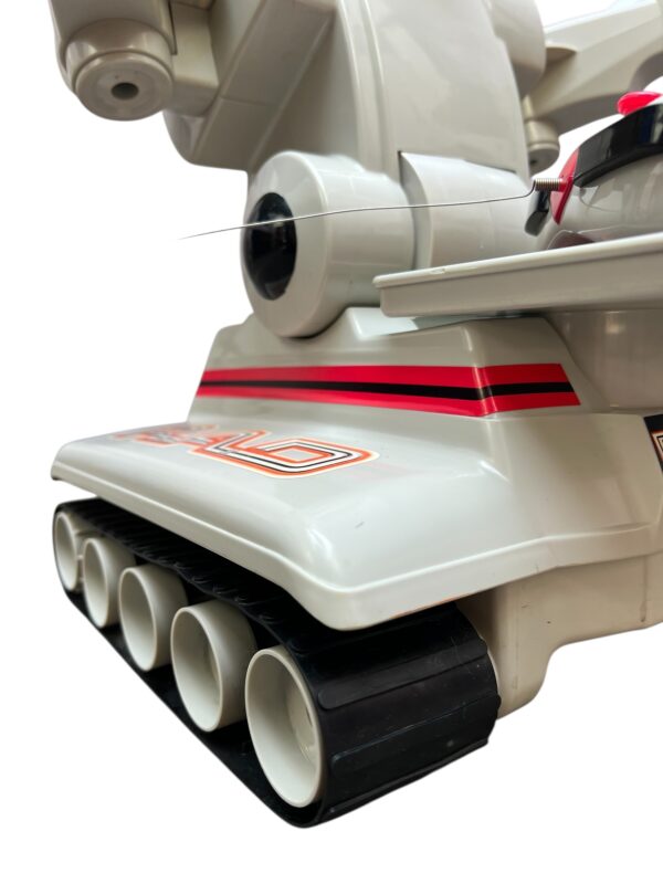 Robot Toymax par R.A.D fabriqué en 1998.