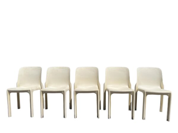 table et chaises de vico magistretti pour artemide années 1970